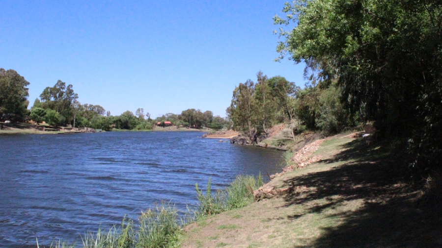 5 Bedroom Property for Sale in Parys Free State